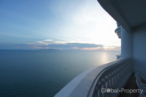 Condominio de 3 dormitorios en Pattaya, Tailandia № 100817 - foto 15