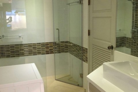 Condominio de 3 dormitorios en Pattaya, Tailandia № 100817 - foto 11