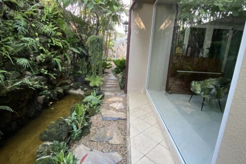 Casa de 3 dormitorios en Pattaya, Tailandia № 119068 - foto 8