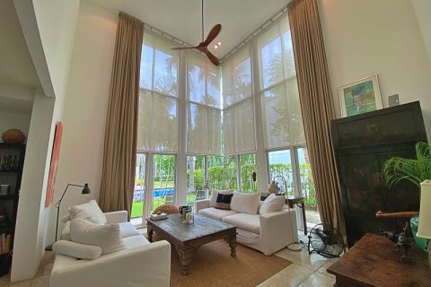 Casa de 4 dormitorios en Hua Hin, Tailandia № 125440 - foto 8