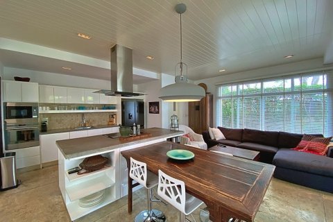 Casa de 4 dormitorios en Hua Hin, Tailandia № 125440 - foto 11