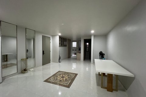 คอนโดมิเนียมในวัฒนา, กรุงเทพฯ, ประเทศไทย, 4 ห้องนอน № 123844 - รูปถ่าย 12