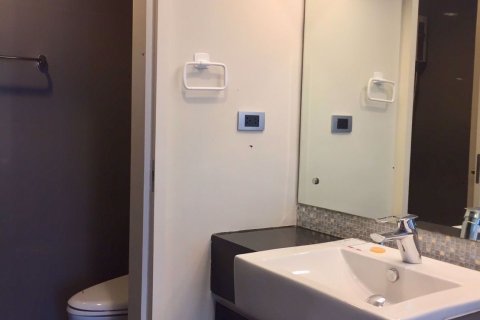 Condominio de 1 dormitorio en Khlong Toei, Bangkok, Tailandia № 76251 - foto 8