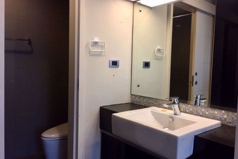 Condominio de 1 dormitorio en Khlong Toei, Bangkok, Tailandia № 76251 - foto 7