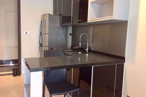 Condominio de 1 dormitorio en Khlong Toei, Bangkok, Tailandia № 76251 - foto 2