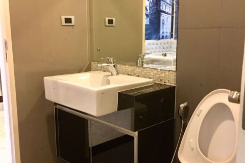 Condominio de 1 dormitorio en Khlong Toei, Bangkok, Tailandia № 76247 - foto 12