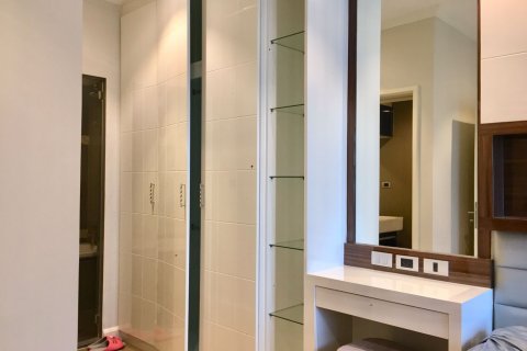Condominio de 1 dormitorio en Khlong Toei, Bangkok, Tailandia № 76247 - foto 10