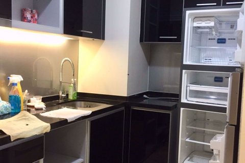 Condominio de 1 dormitorio en Khlong Toei, Bangkok, Tailandia № 76247 - foto 6