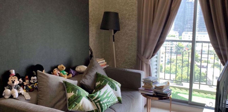 Condominio de 1 dormitorio en Khlong Toei, Bangkok, Tailandia № 76250