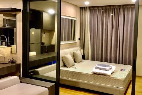 Condominio de 1 dormitorio en Pathum Wan, Bangkok, Tailandia № 76253 - foto 6