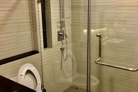 Condominio de 1 dormitorio en Pathum Wan, Bangkok, Tailandia № 76253 - foto 9