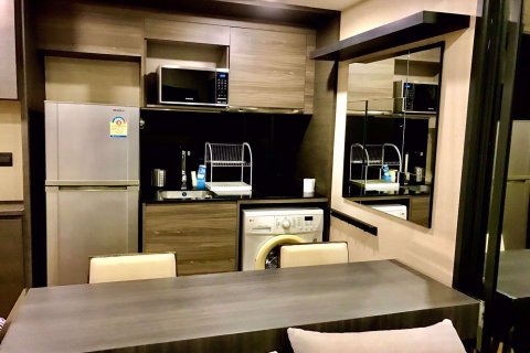 Condominio de 1 dormitorio en Pathum Wan, Bangkok, Tailandia № 76253 - foto 4