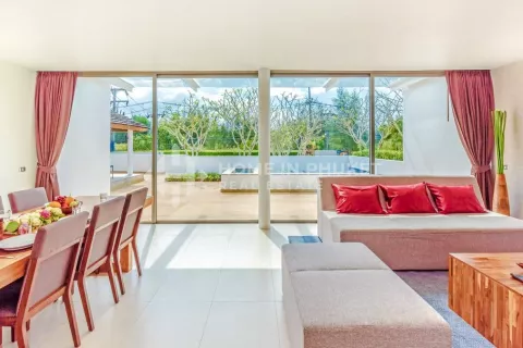 Condo in Phuket, Thailand, 3 bedrooms  № 131143