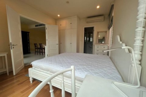 Condominio de 1 dormitorio en Khlong Toei, Bangkok, Tailandia № 132650 - foto 8