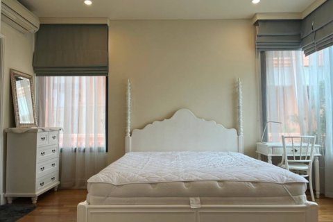 Condominio de 1 dormitorio en Khlong Toei, Bangkok, Tailandia № 132650 - foto 7