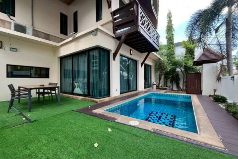 House in Pattaya, Thailand 3 bedrooms № 132648