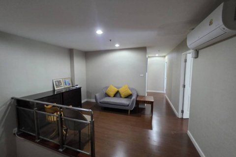 Condominio de 5 dormitorios en Bangkok, Tailandia № 132414 - foto 4