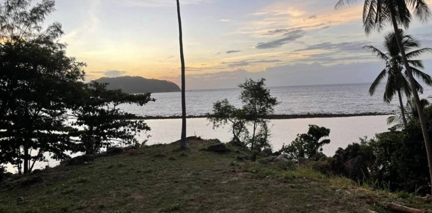 Terreno en Surat Thani, Tailandia № 115818