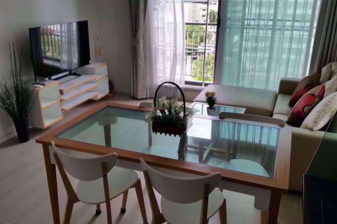 Condo à Bangkok, Thaïlande, 2 chambres à Rhythm Sathorn - Narathiwas  № 78164