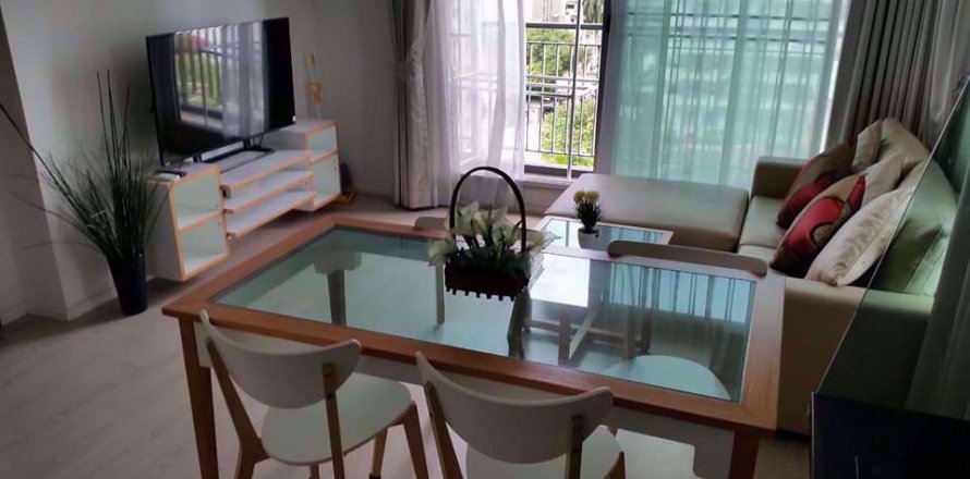 Condominio de 2 dormitorios en Bangkok, Tailandia en Rhythm Sathorn - Narathiwas № 78164