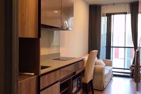 Sobre plano Taka Haus Ekamai 12 en Bangkok, Tailandia № 27688 - foto 3