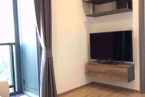 Condominio de 1 dormitorio en Bangkok, Tailandia en Taka Haus Ekamai 12  № 78168