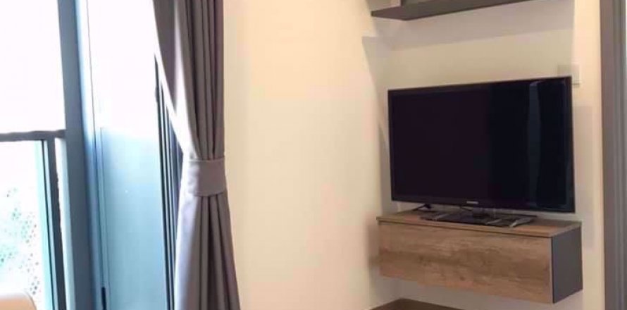 Condominio de 1 dormitorio en Bangkok, Tailandia en Taka Haus Ekamai 12 № 78168