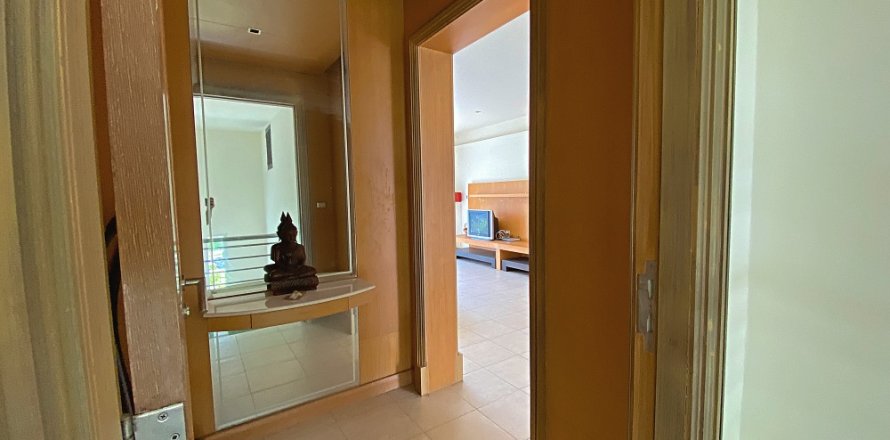 Condominio de 2 dormitorios en Hua Hin, Tailandia № 125379