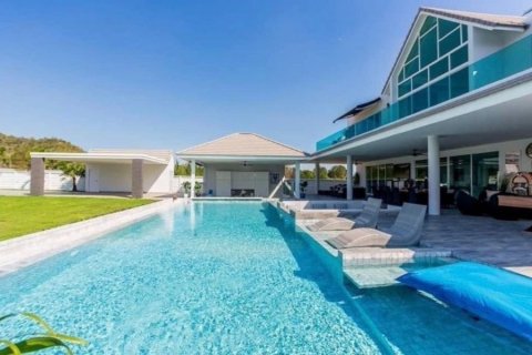 Casa de 4 dormitorios en Hua Hin, Tailandia № 125378 - foto 2