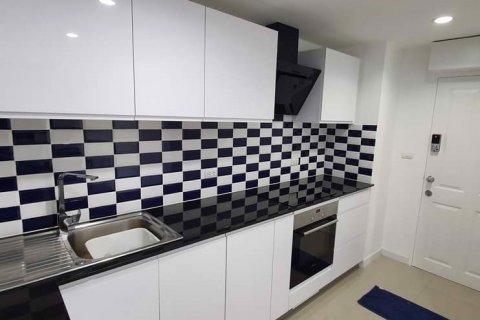 Condominio de 2 dormitorios en Khlong Toei, Bangkok, Tailandia № 79318 - foto 6