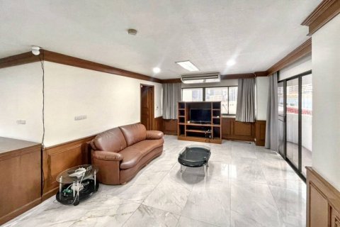 Condo à Bangkok, Thaïlande, 3 chambres  № 120474 - photo 4