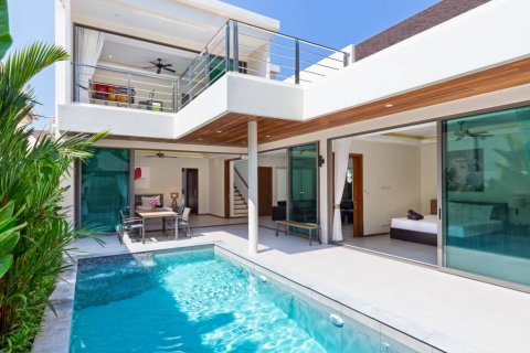 Villa in Phuket, Thailand 4 bedrooms № 120478