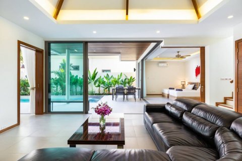 Villa in Phuket, Thailand 4 Schlafzimmer № 120478 - Foto 6