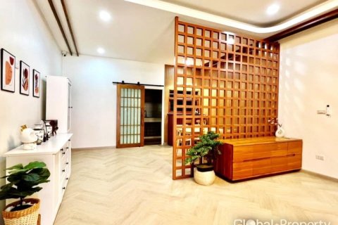 Casa de 4 dormitorios en Pattaya, Tailandia № 120472 - foto 9
