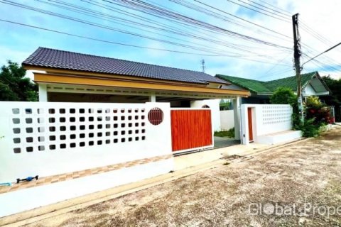 Haus in Pattaya, Thailand 4 Schlafzimmer № 120472