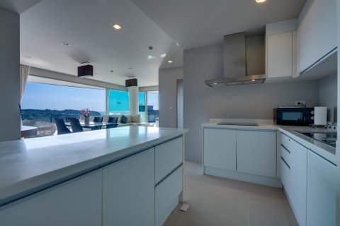 Condominio de 2 dormitorios en Phuket, Tailandia № 141778 - foto 2