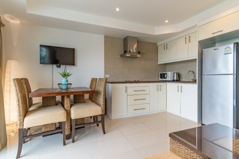 Condo in Phuket, Thailand, 2 bedrooms № 141774 - photo 8