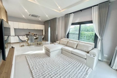 Casa de 4 dormitorios en Phuket, Tailandia № 132636 - foto 3