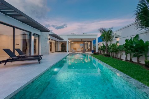 Villa in Rawai, Thailand 4 Schlafzimmer № 71757 - Foto 9