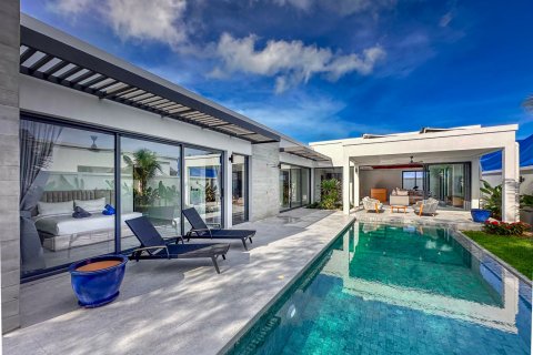Villa in Rawai, Thailand 4 Schlafzimmer № 71757 - Foto 4