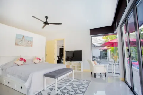 Villa in Phuket, Thailand 4 Schlafzimmer № 28210 - Foto 10
