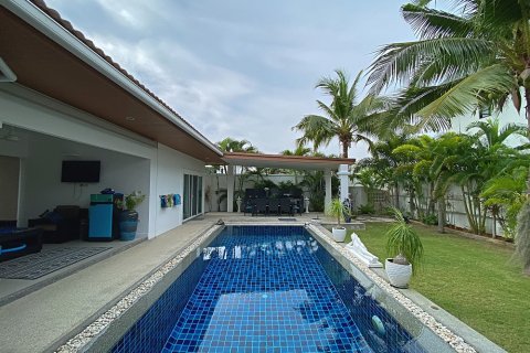 Casa de 3 dormitorios en Hua Hin, Tailandia № 125387 - foto 5