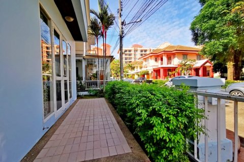 Casa de 3 dormitorios en Pattaya, Tailandia № 101788 - foto 5
