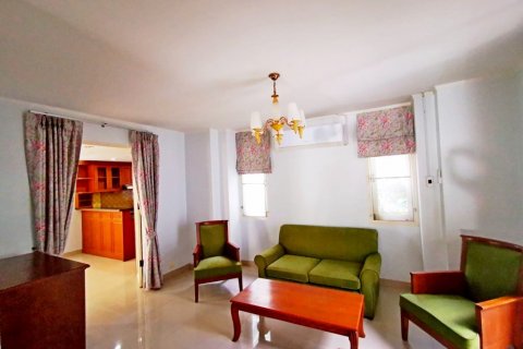 Casa de 3 dormitorios en Pattaya, Tailandia № 101788 - foto 16