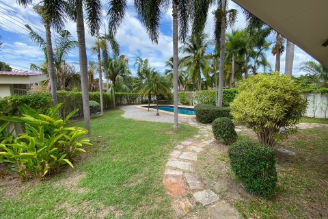 Casa de 3 dormitorios en Hua Hin, Tailandia № 125293 - foto 4