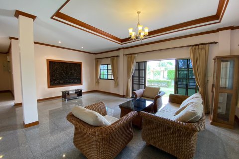 Casa de 3 dormitorios en Hua Hin, Tailandia № 125293 - foto 8