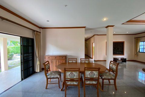 Casa de 3 dormitorios en Hua Hin, Tailandia № 125293 - foto 9