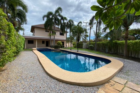 Casa de 3 dormitorios en Hua Hin, Tailandia № 125293