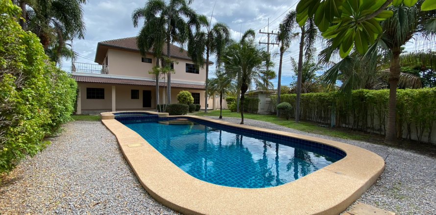 Casa de 3 dormitorios en Hua Hin, Tailandia № 125293