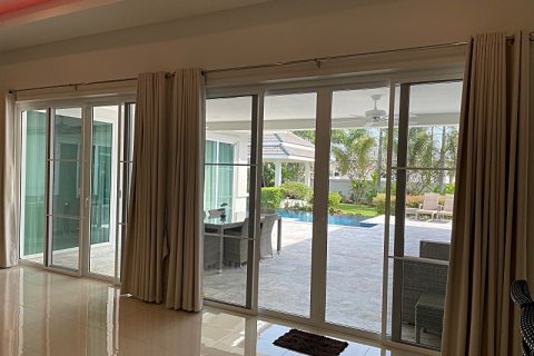 Casa de 4 dormitorios en Hua Hin, Tailandia № 125297 - foto 11
